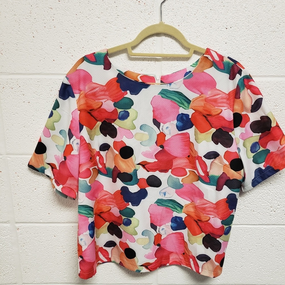 Colorful top